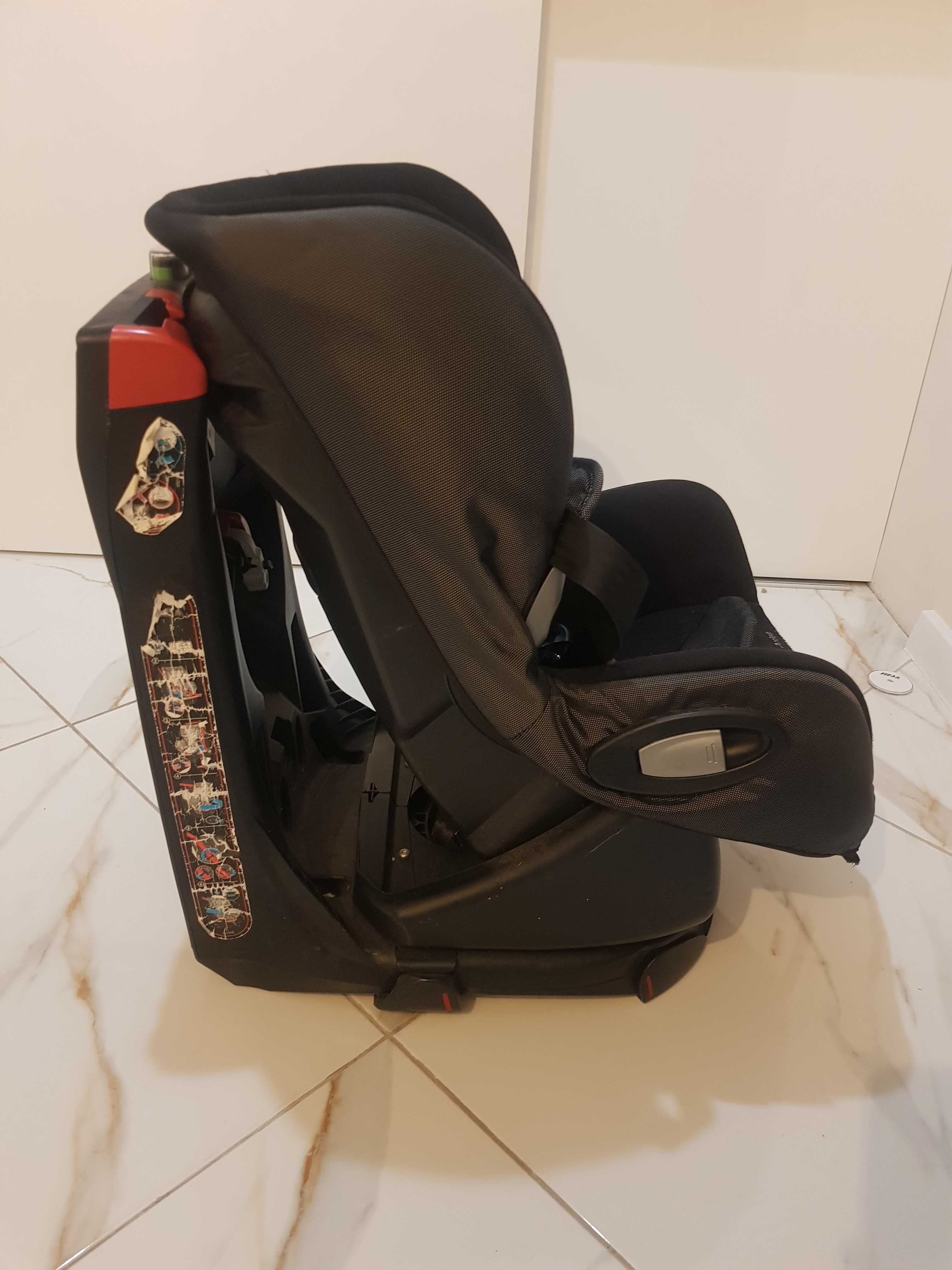 Столче за кола Maxi Cosi Axiss