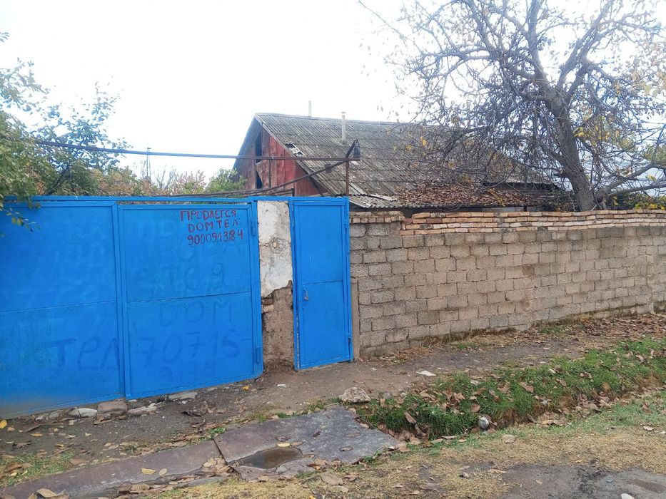 Продаётся дом с большим участком в посёлке Таваксай