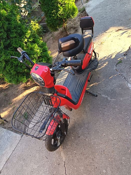 Vând scuter electric RDB YG3 730W 48V