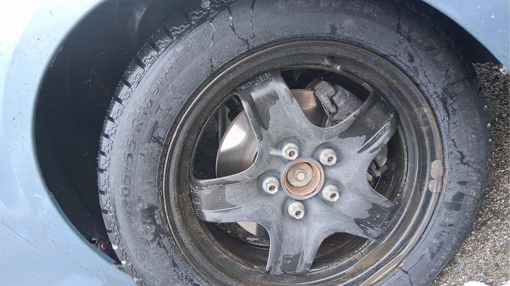 Vând cauciucuri de iarnă