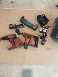 Hilti Makita metabo bormașini și acumulatori defecti