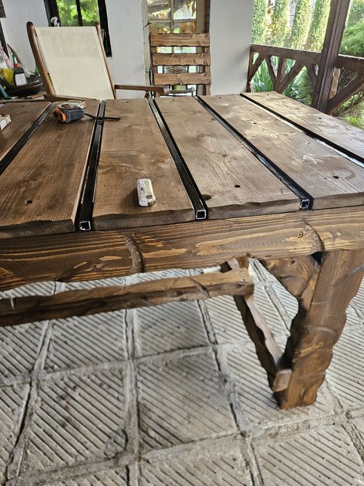 Ръчно изработена маса