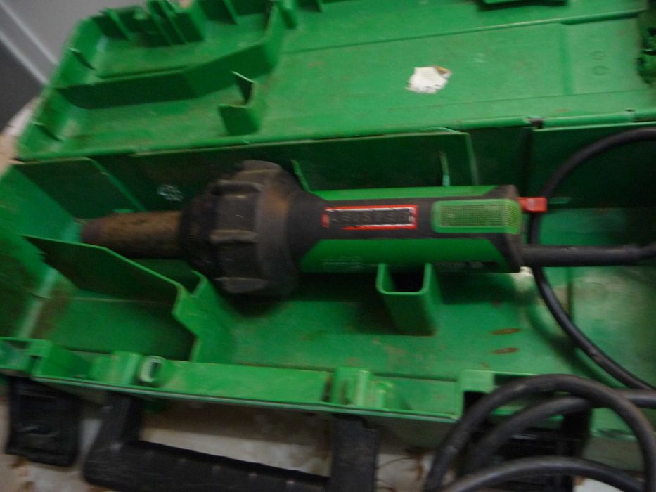 Leister Triac 230V. 1600 W si cutie de transport