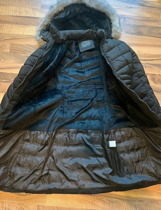 Geaca iarna dama marime S  sau un M mai mic!