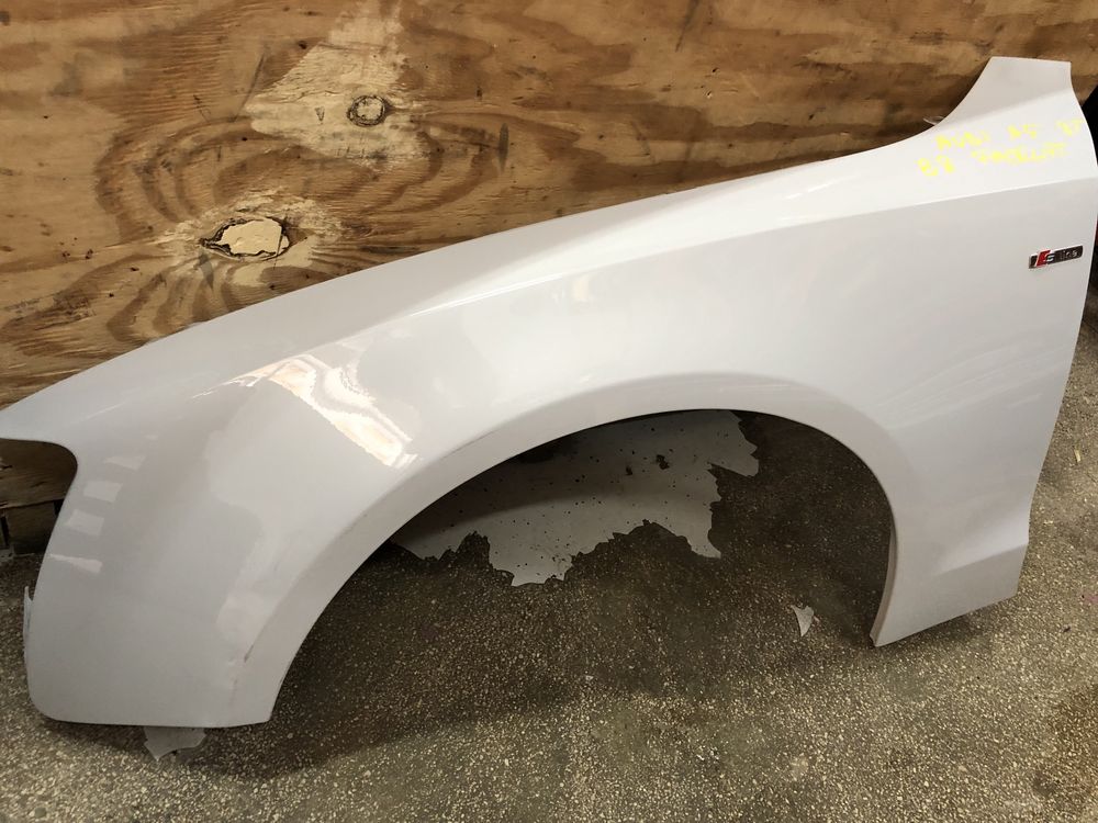Aripa stanga fata Audi A5 8T B8 Facelift - originala