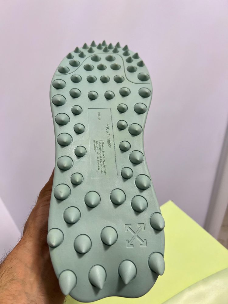 Adidasi off white odsy trainer