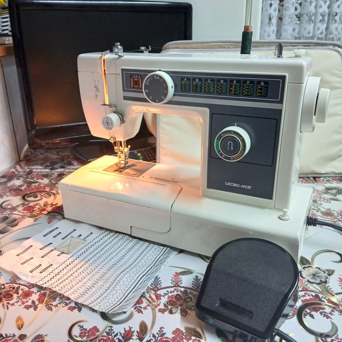 Masina de cusut LECTRO-MAT cu butoniera automata si multiple operatii