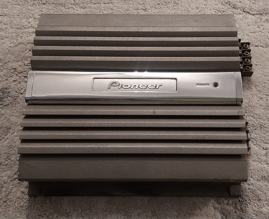 PIONEER - statie auto / amplificator