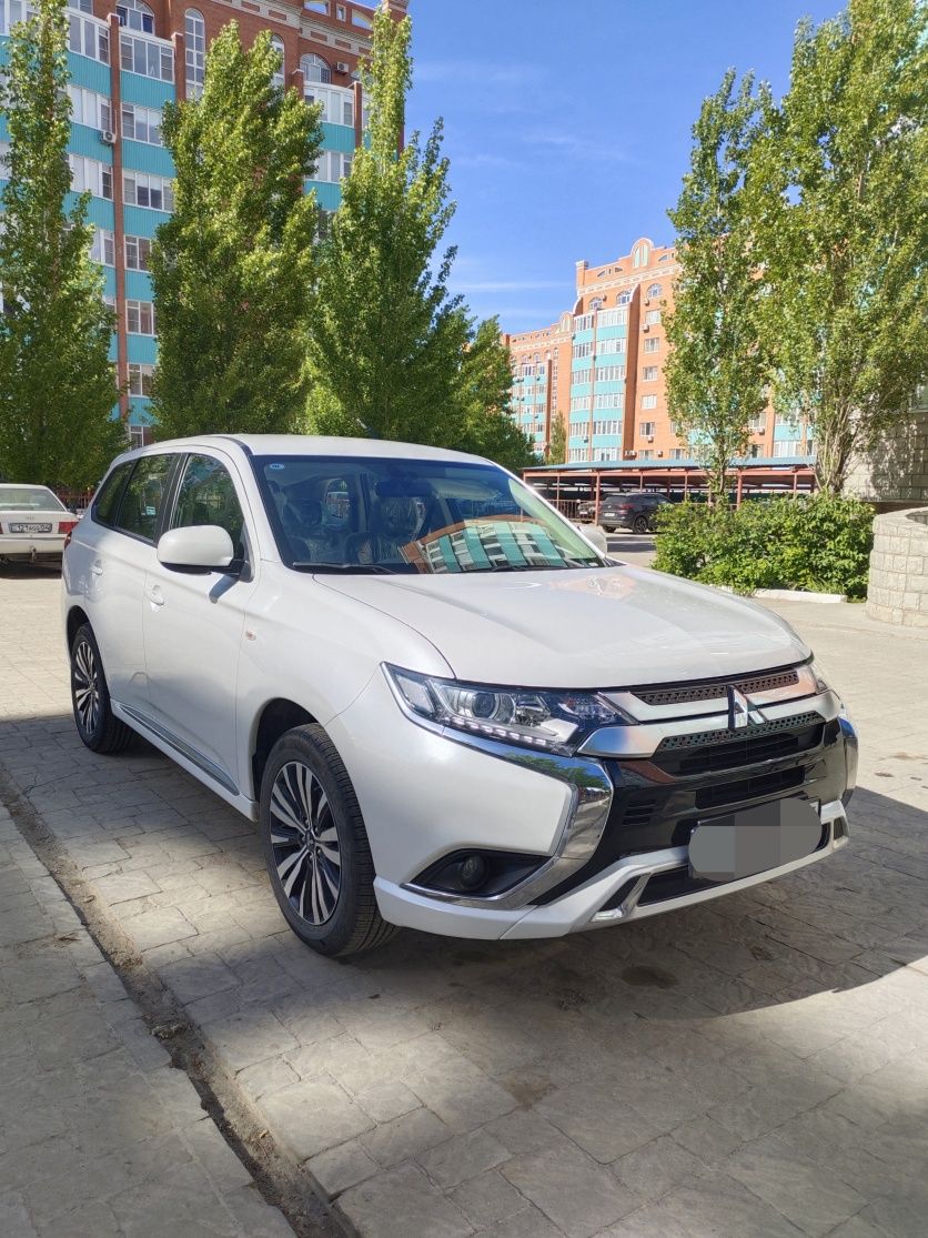 Продается Mitsubishi outlander 2.0 (Новый)