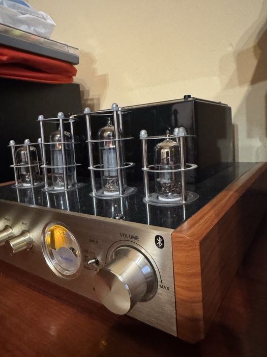 Лампов усилвател КОDA TA10BT