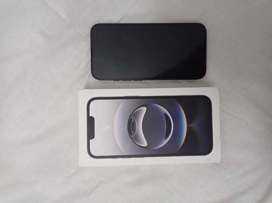 Продам айфон 16е почти новый 2 месяца как купили