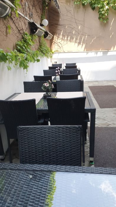 Vind mese si scaune terasă. 5 MESE SI 18 SCAUNE ,Masuri  130/90/75