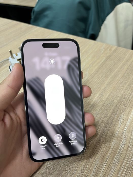 iPhone 14 Pro додда