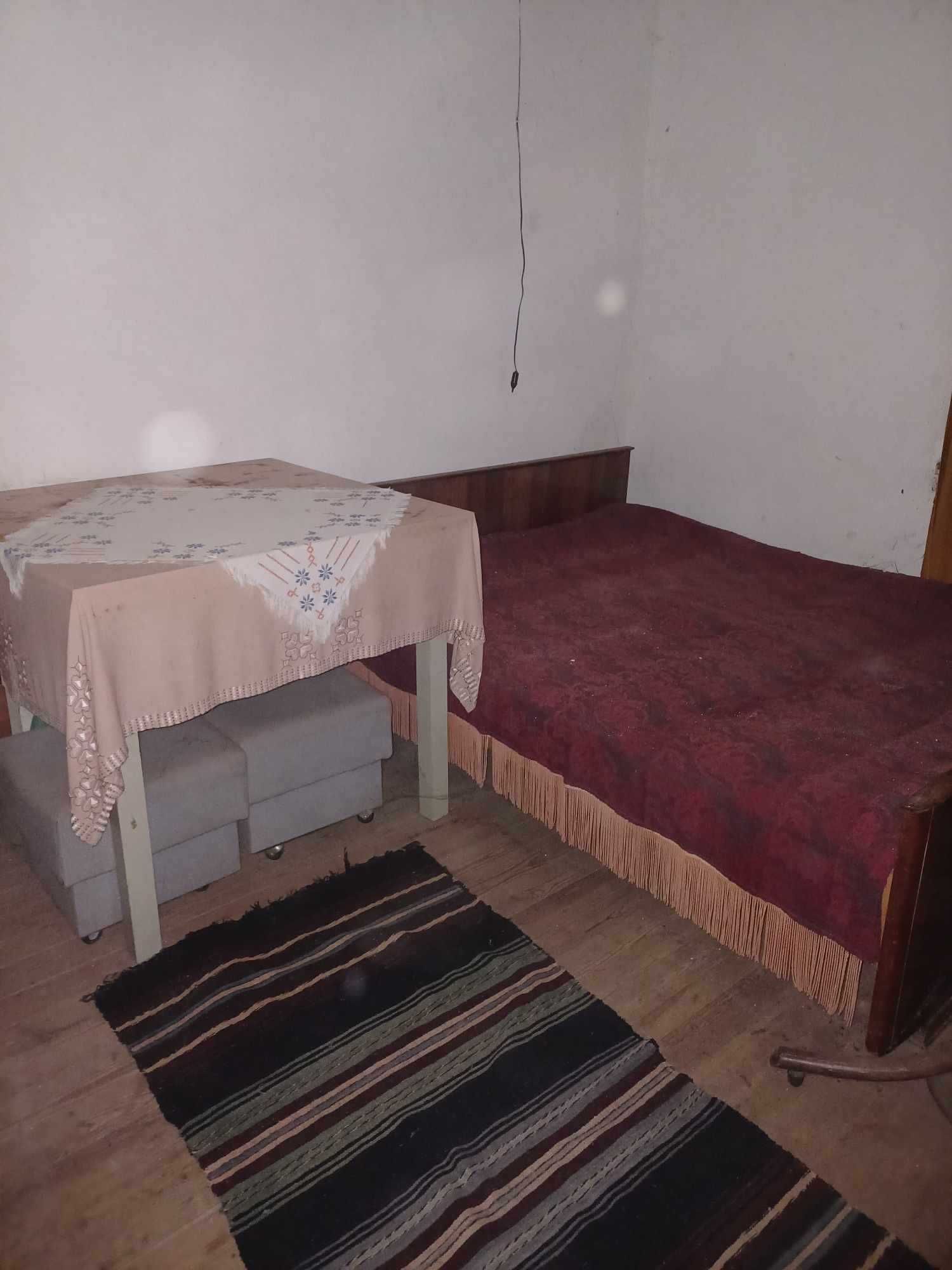 Двуетажна къща 96 кв.м с двор 2030 кв.м в с. Маломир