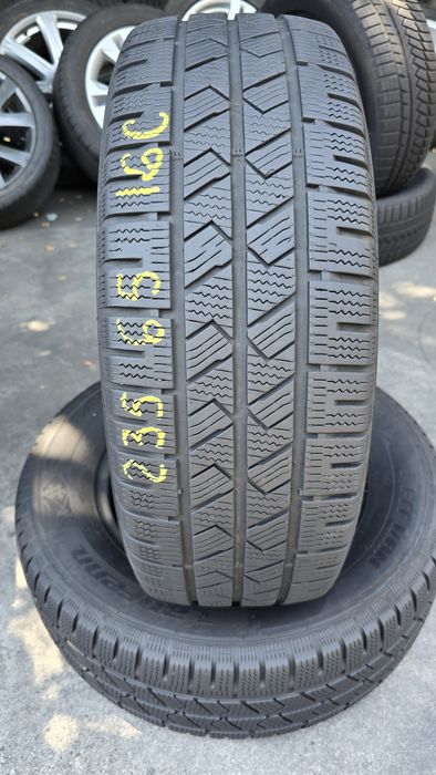 2 anvelope iarnă Laufen 235/65/16 C - dot 2023