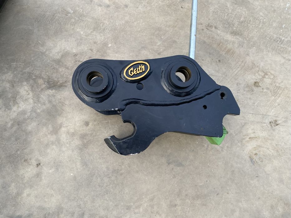 Бързосменник за мини багер нови!!