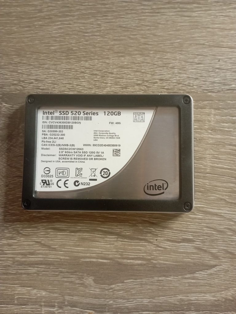 Intel ssd 520 series 120gb 100 de lei folosit puțin fara niciun defect