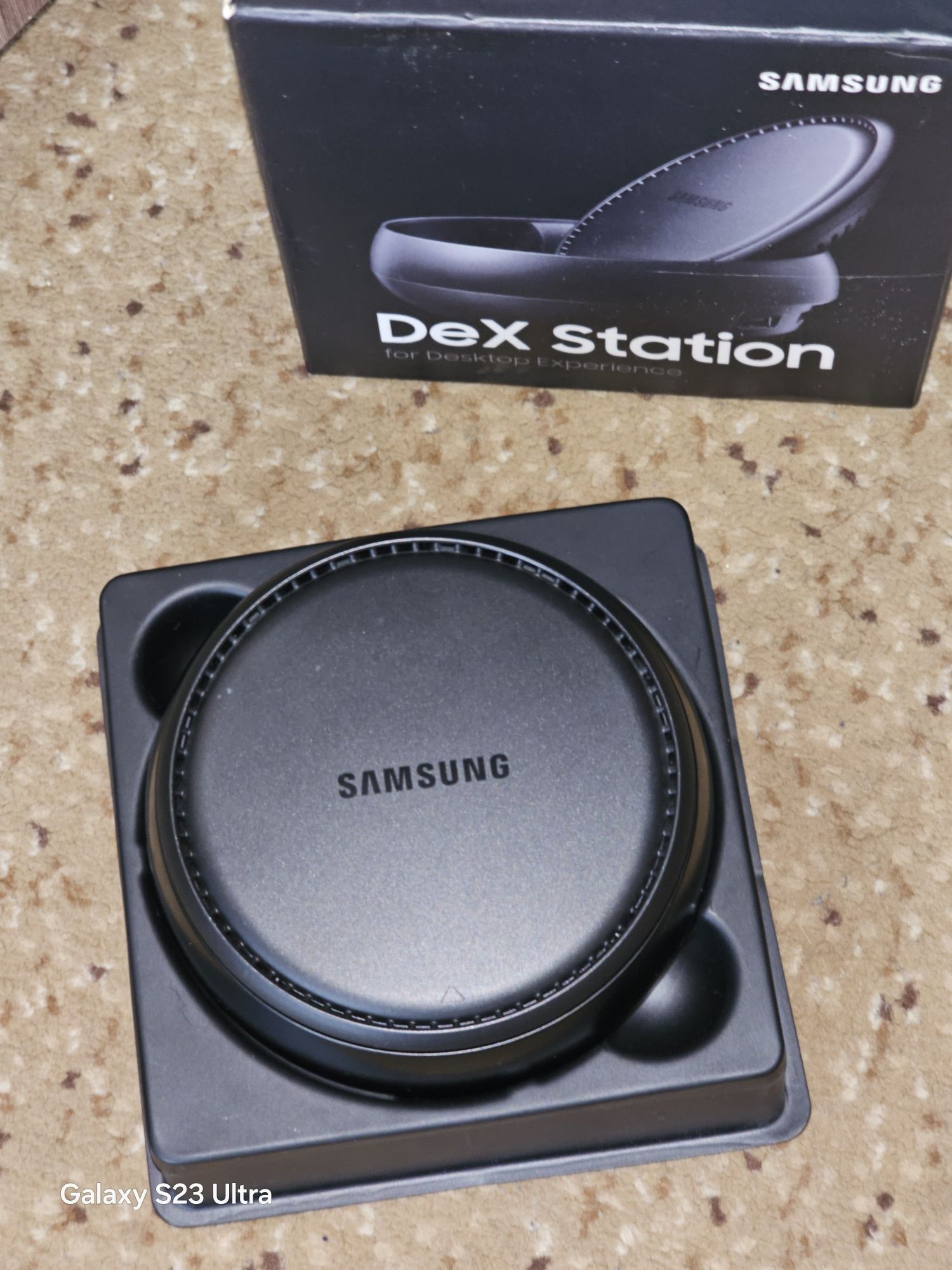 Док-станция Samsung DeX Station