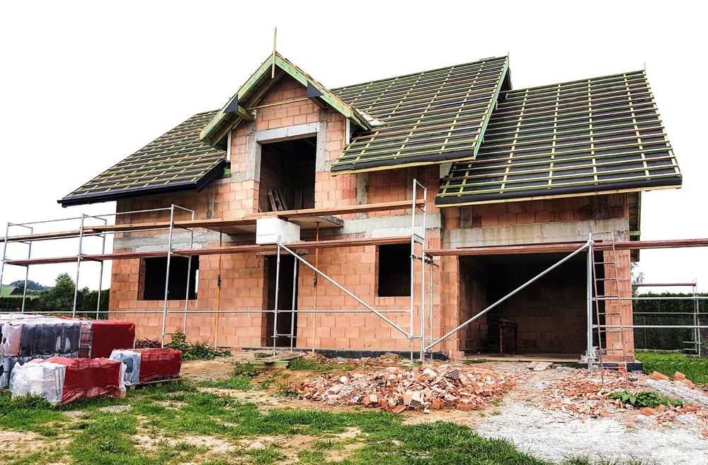 Executăm acoperișuri – reparații, montaj, dulgherie la cheie