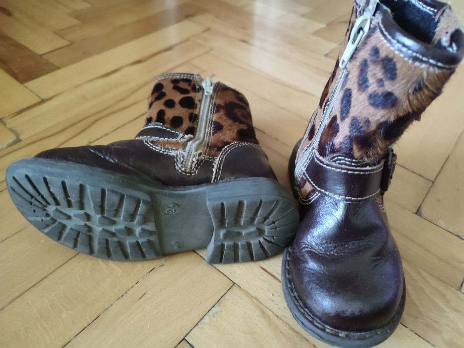 Vand cizme pt fete din piele naturala