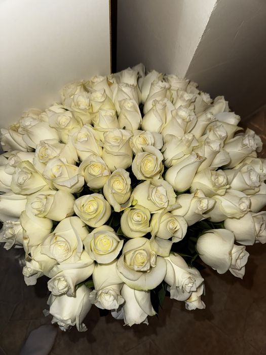 Букет из белых роз