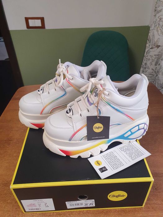 Pantofi sport mărimea 38,marca Buffalo