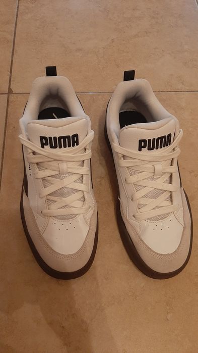Vand sneakerși PUMA!