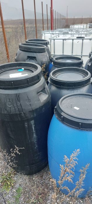 Продавам бидони 200-220 литра