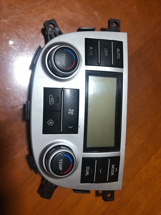 Panou comanda ac hyundai santa fe 2.2 model 2007