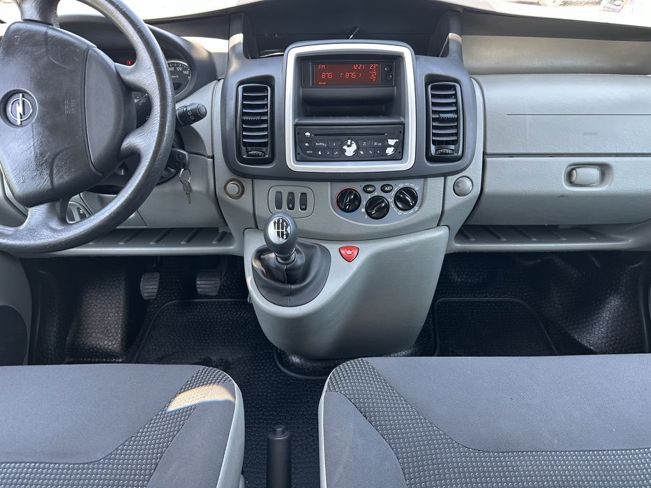 OPEL VIVARO LUNG 8+1 Locuri an 2011/ 2.0TDI-115cp/ IMPECABIL!