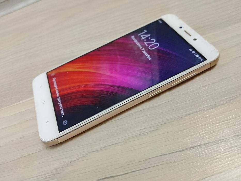 Redmi 4x 2/16 holati yahshi