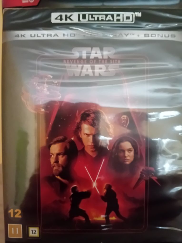 Продавам всички филми и 1 сериял на Star Wars на 4k Ultra HD резолюция