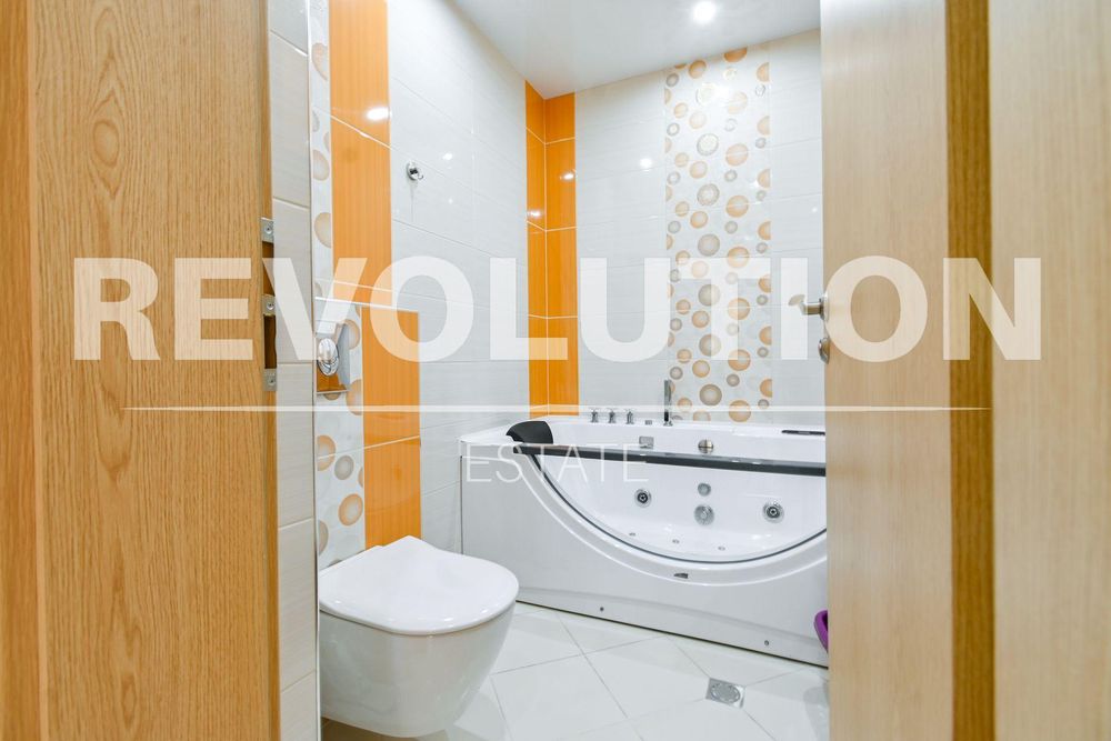 Тристаен апартамент в ж.к. Хиподрума.