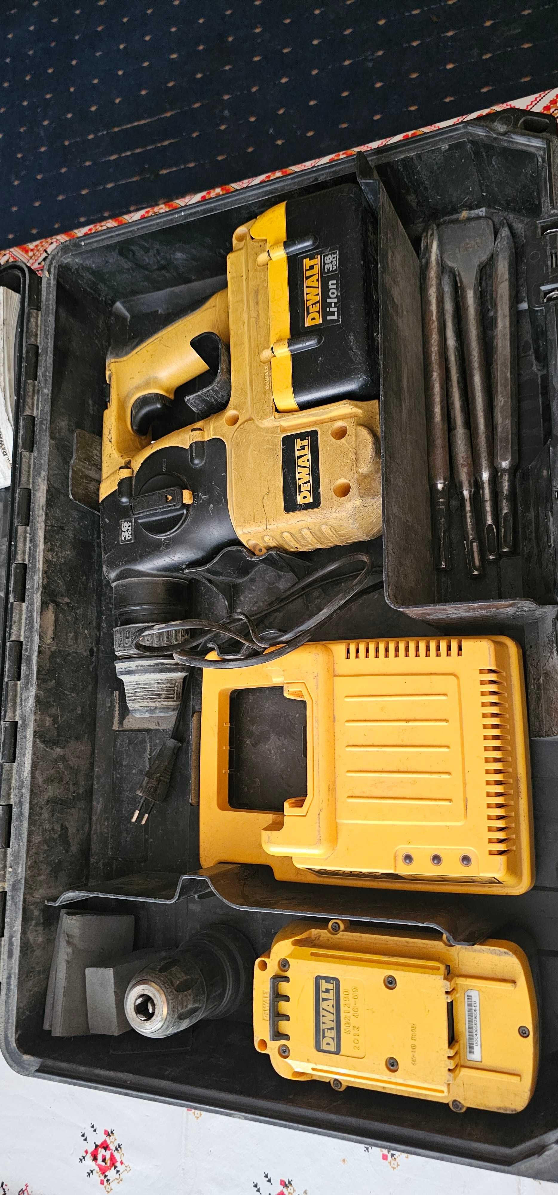ciocan rotopercutor demolator DEWALT DC234