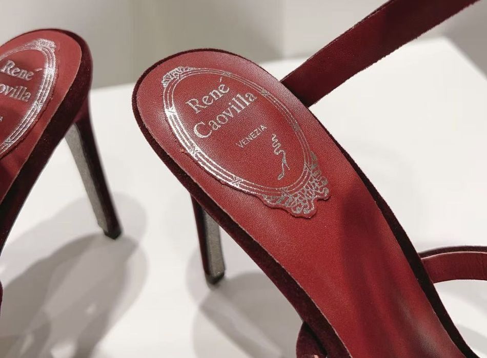 Продавам сандали Rene Caovilla