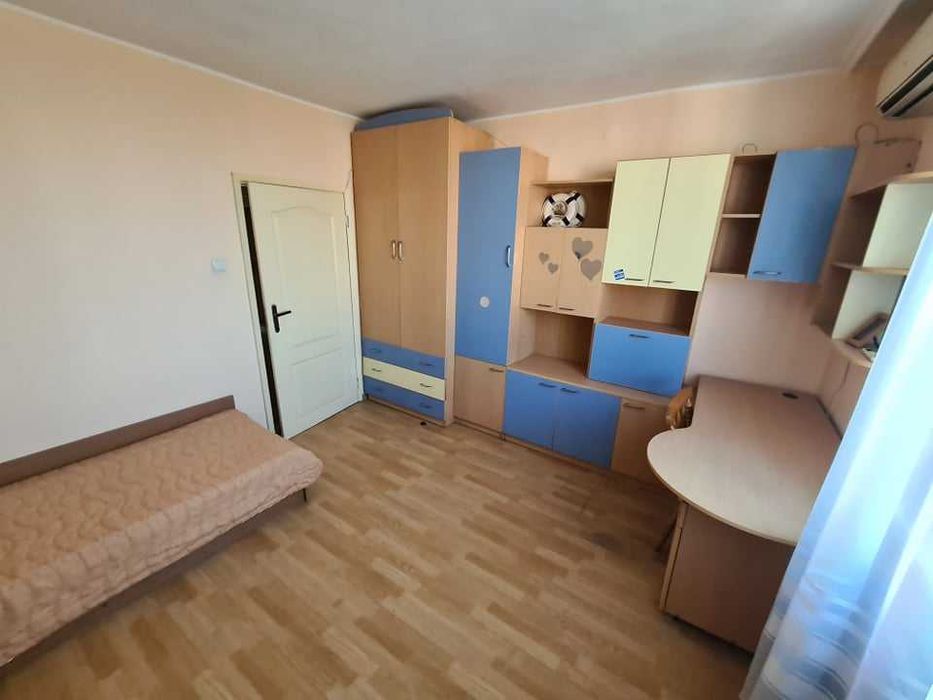 Дава се под наем Тристаен апартамент в Бургас, Славейков - 100 кв.м за 280.5 € - Снимка #2