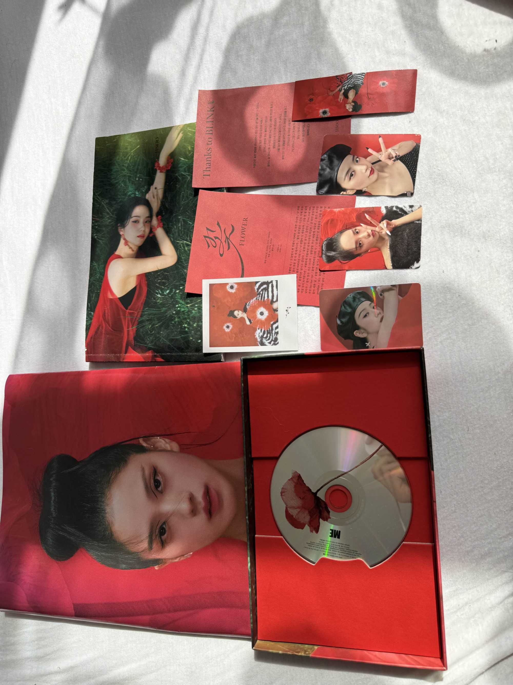 Албуми Jisoo Blackpink ME + фотокартички + Preorder benefits