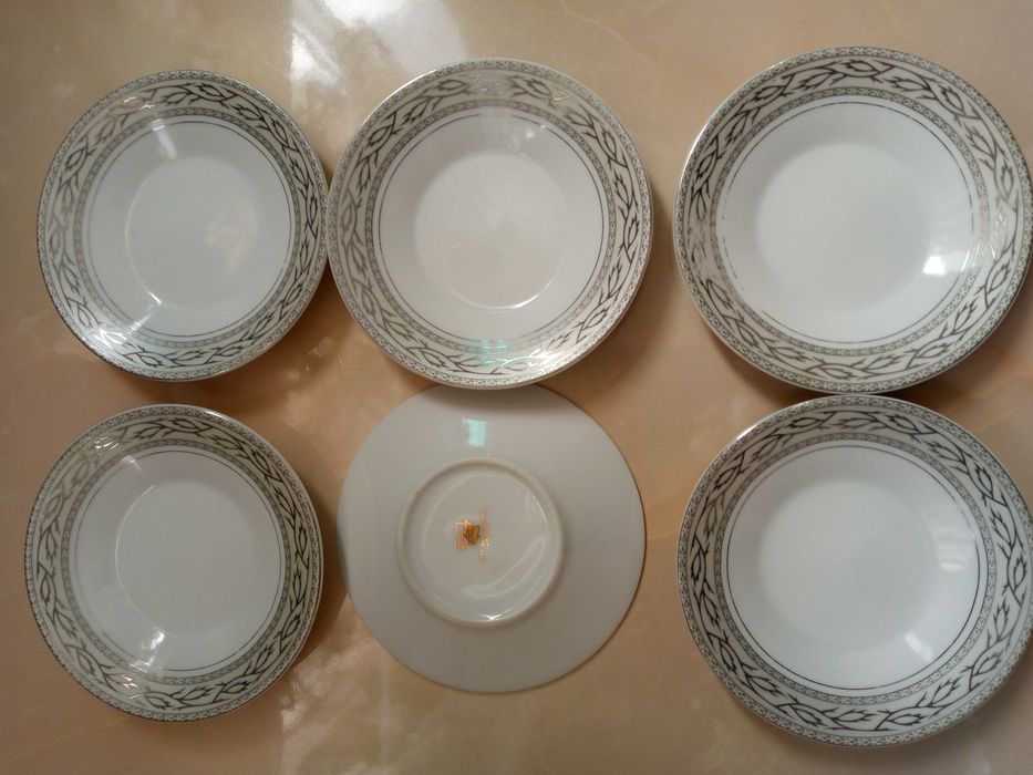 Японские мини тарелки блюдца 6шт и китайсие чашки за все 50 тыс