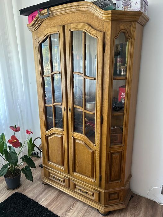 Vitrină lemn masiv