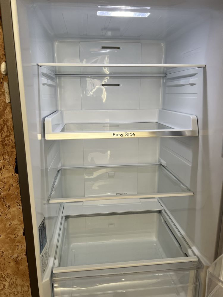 Хладилник SAMSUNG