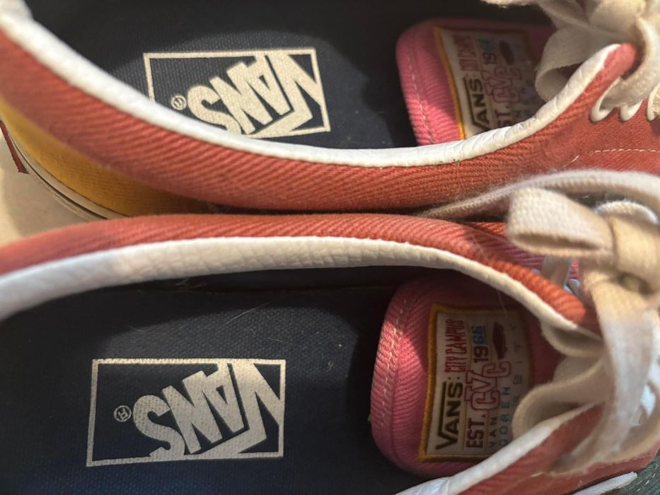 Tenesi Vans unisex mărime 38(24,5cm)