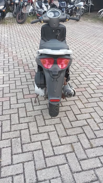 Scutere de 150 cc  și 160 cc