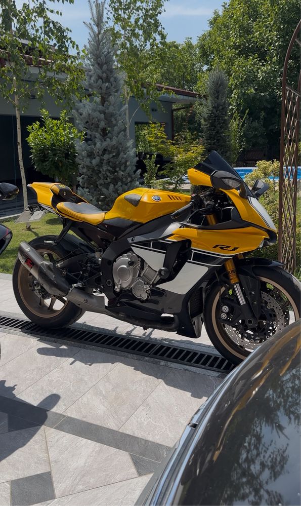 Продаётся YAMAHA YZF R1 2016 в идеале