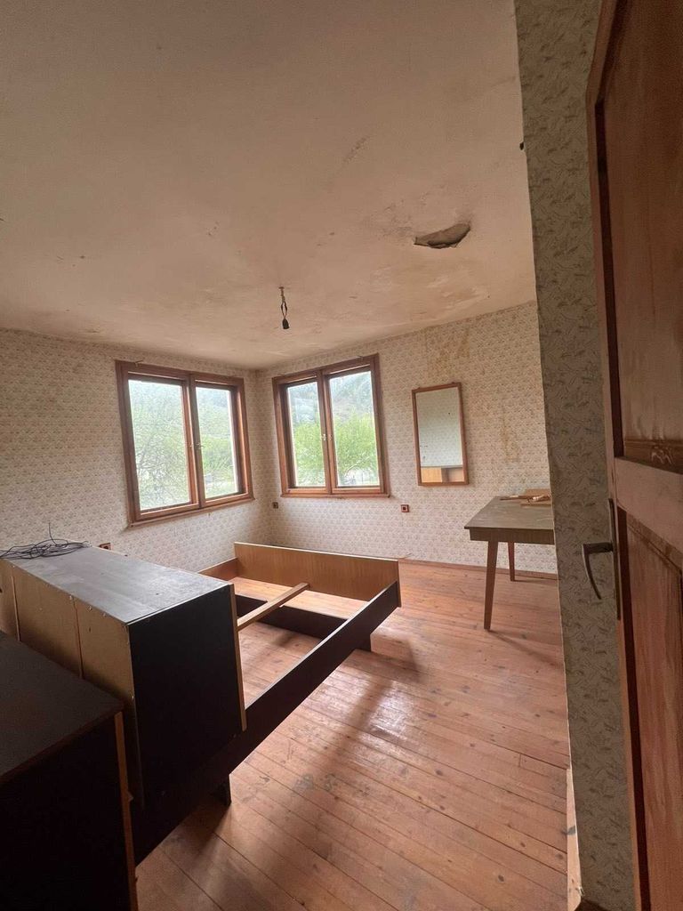 Продава се Къща в с. Голема Раковица, Област София-област - 192 кв.м за 365 €/кв.м - Снимка #4