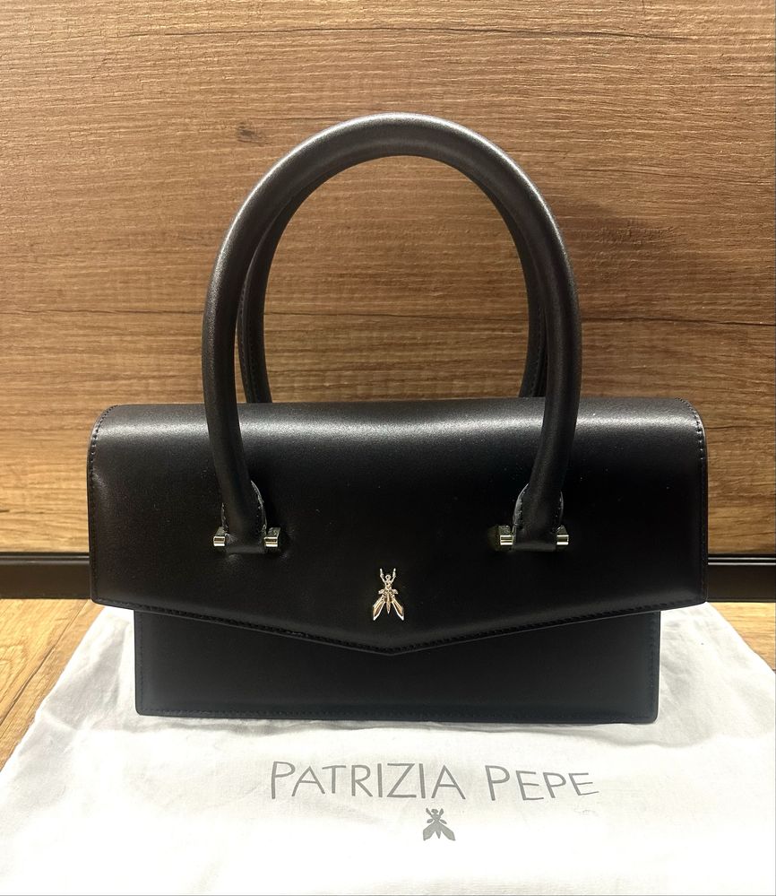 Нова дамска чанта Patrizia Pepe