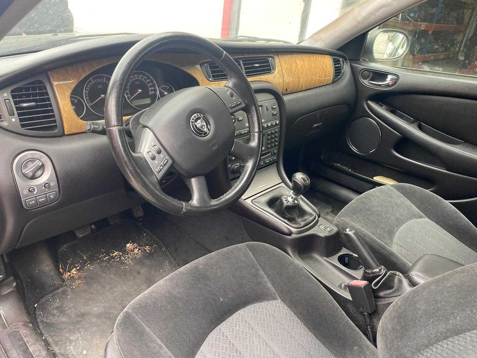 Dezmembram Jaguar X-Type 2.0 diesel 2006