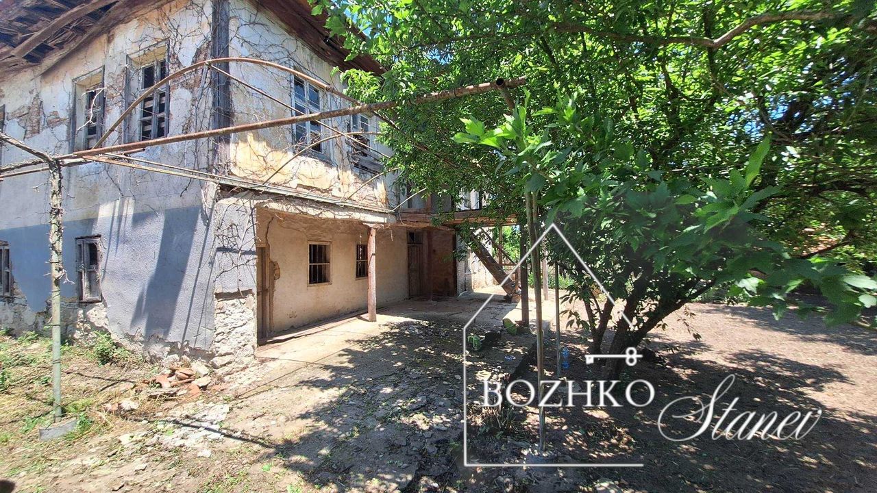 Продава се Къща в Долни чифлик - 240 кв.м за 225 €/кв.м - Снимка #9