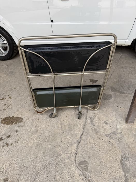 Складной столик етажерка