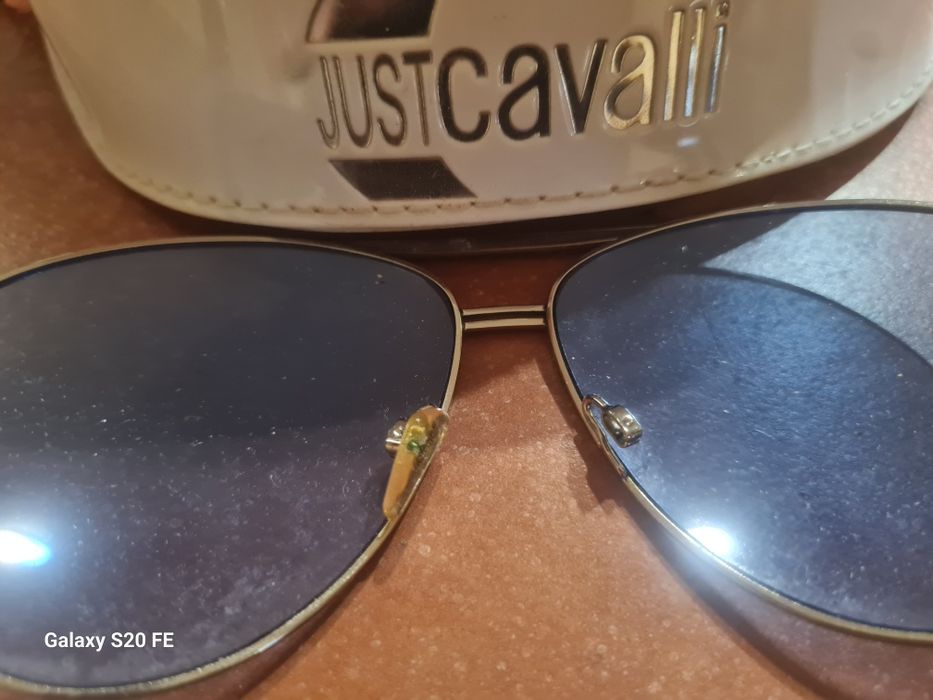 Продавам слънчеви очила Just Cavalli