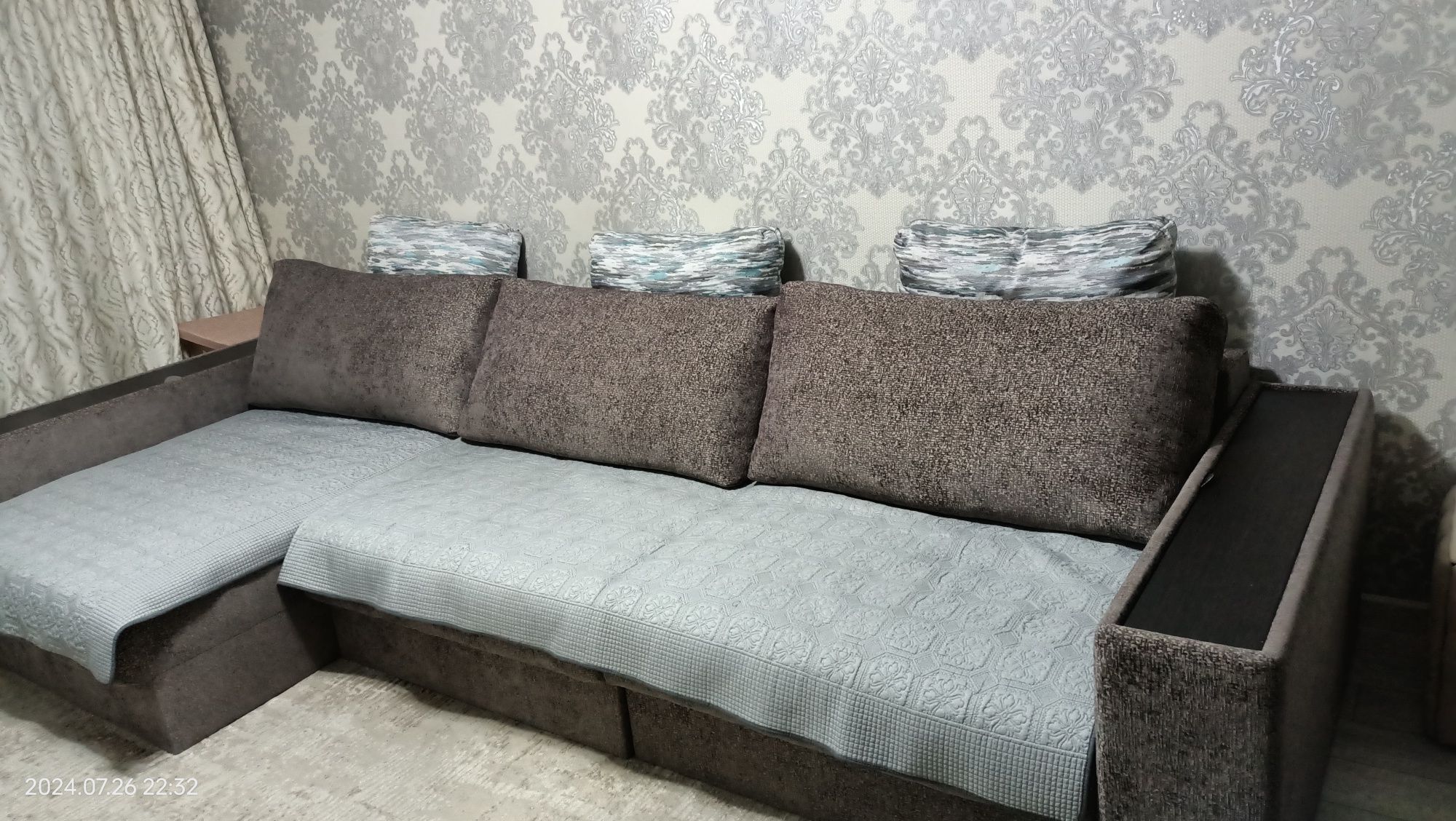 Продам диван в отличном состоянии